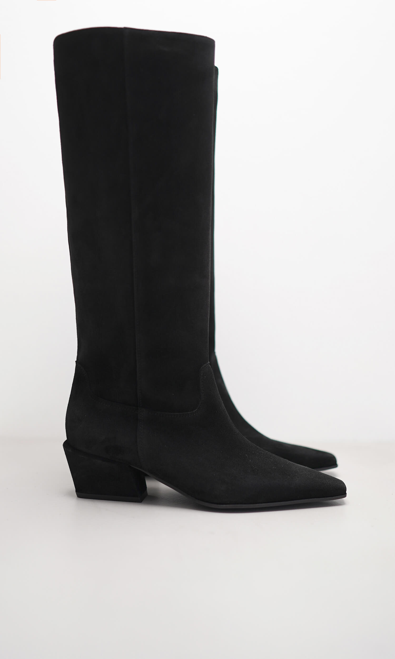 Kennel & Schmenger NYLA