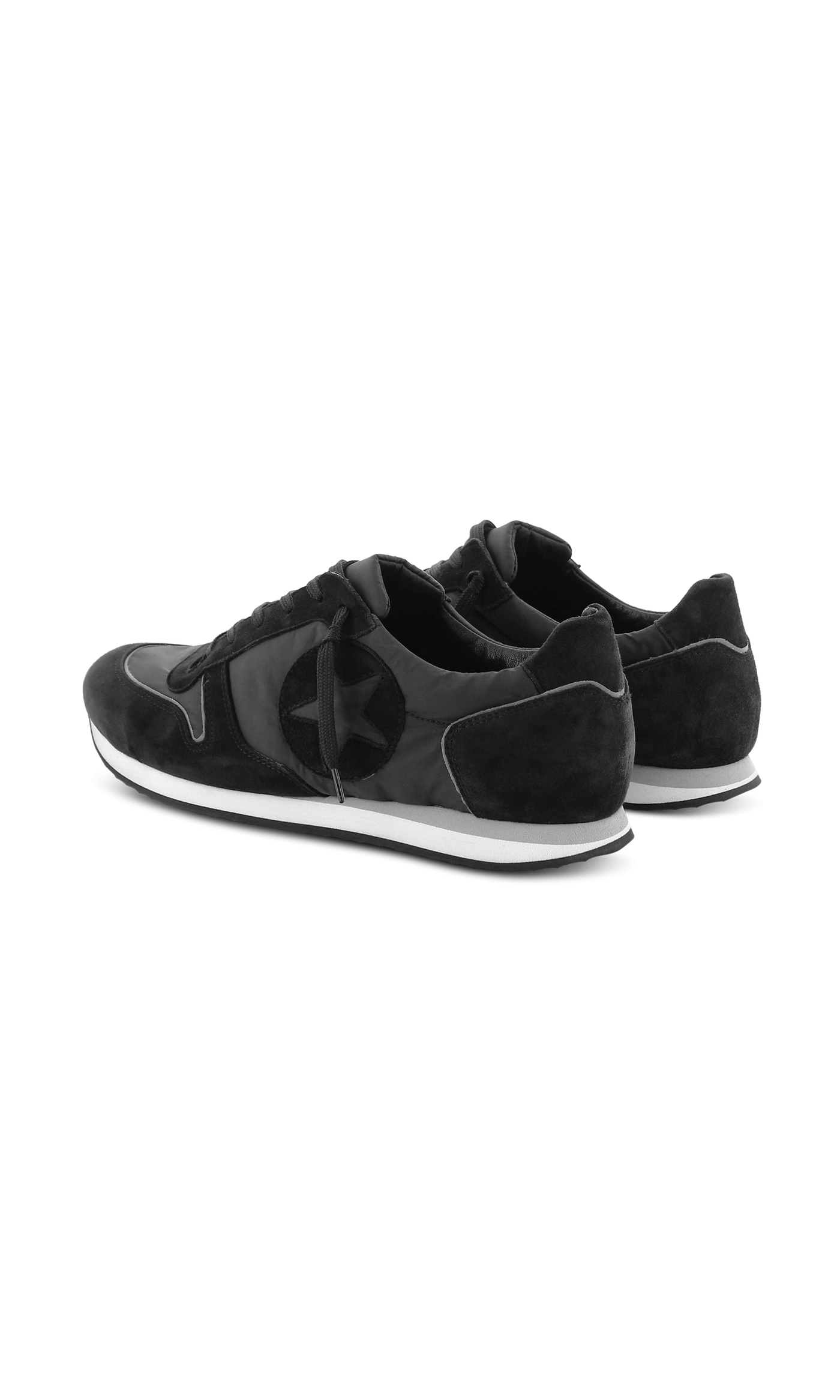 TRAINER – Bild 3